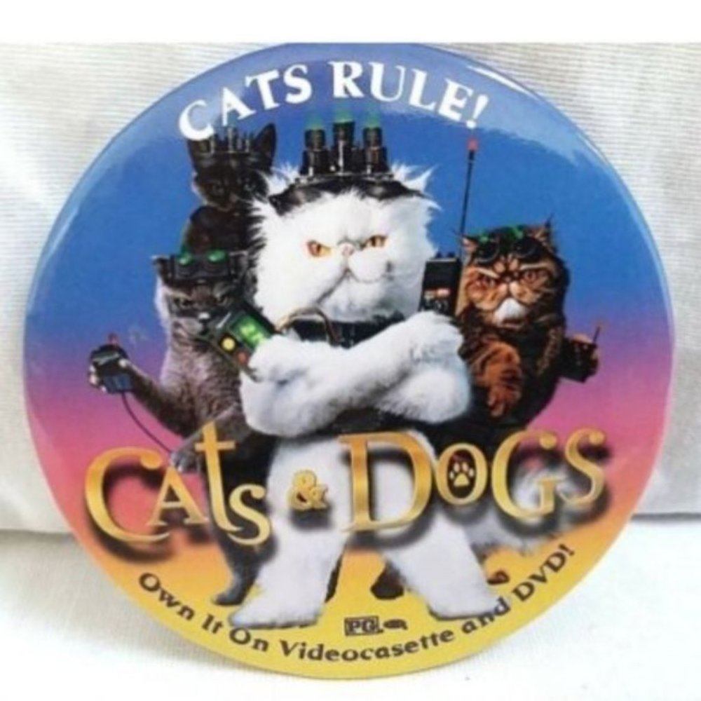 Vintage Pin MOVIE Cats & Dogs Promo Button Blockbuster Video & DVD Release